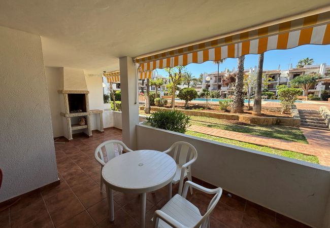  in Denia - Apartamento en planta baja frente a la piscina y en primera linea de playa