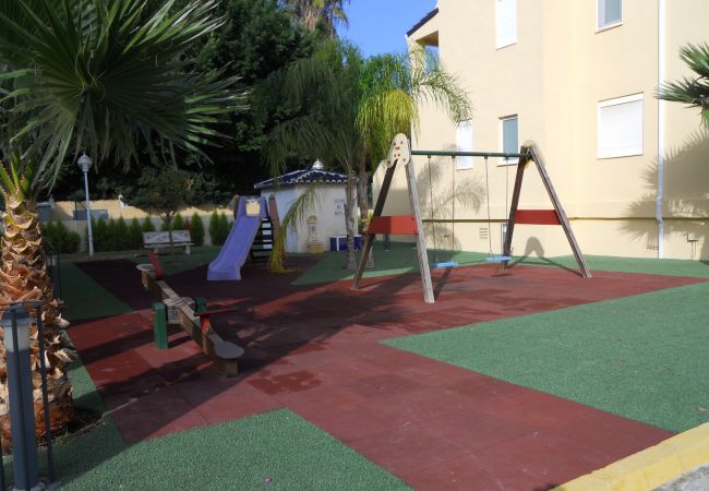 Appartement in Denia - Apartamento ideal para familiascon parque infantil,piscina y jardin
