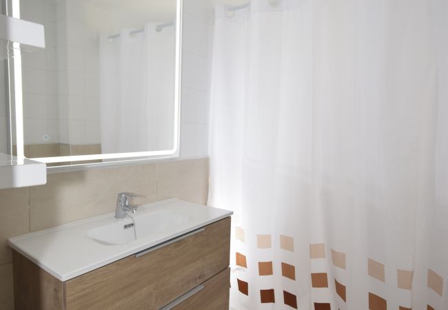 Appartement in Benidorm - MAR Y VENT  2D (4 BEDROOMS)