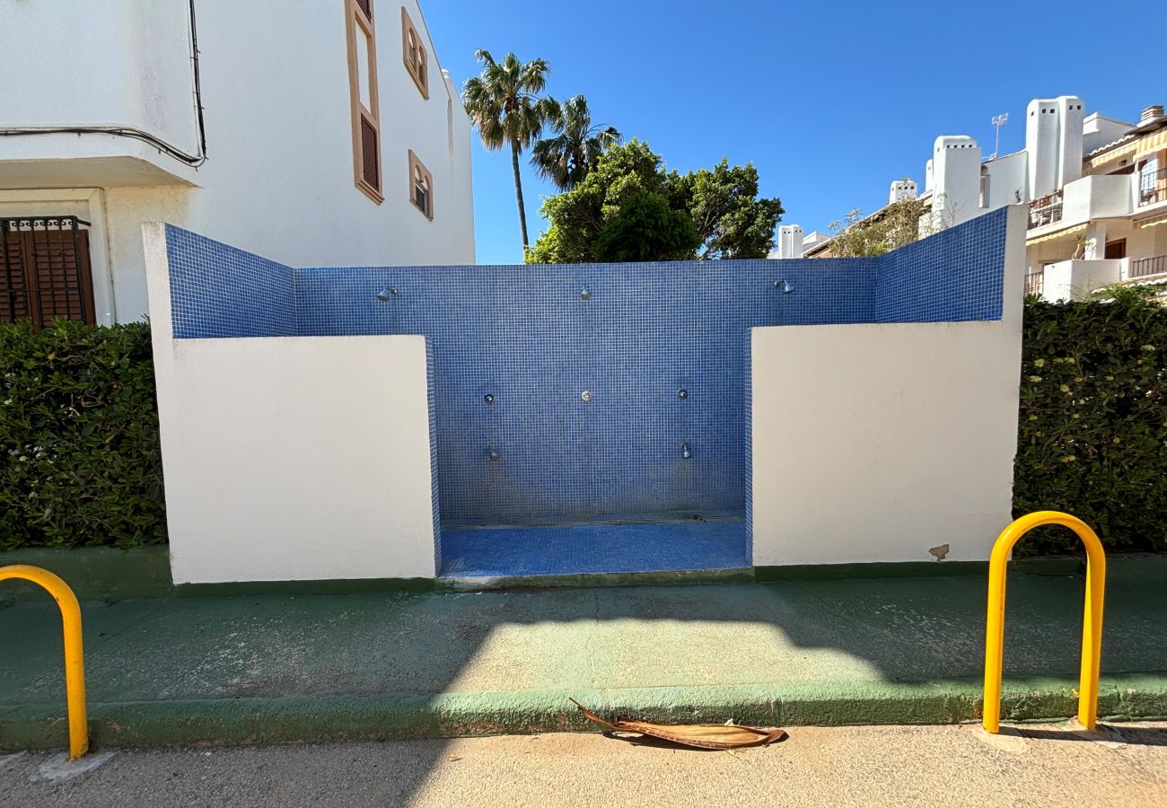 Appartement à Denia - Appartement au rez-de-chaussée face à la piscine et au bord de la mer