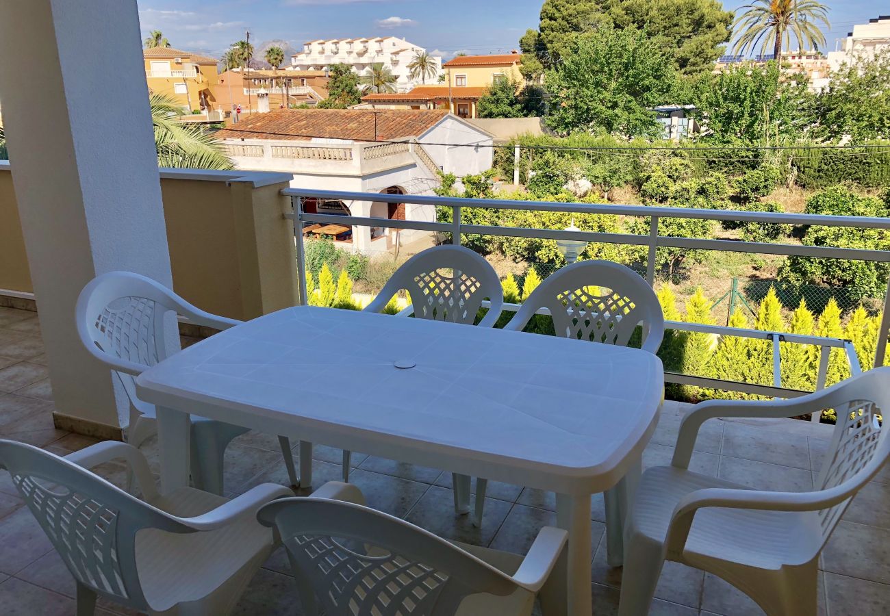 Appartement à Denia - Appartement idéal pour les familles avec aire de jeux, piscine et jardin