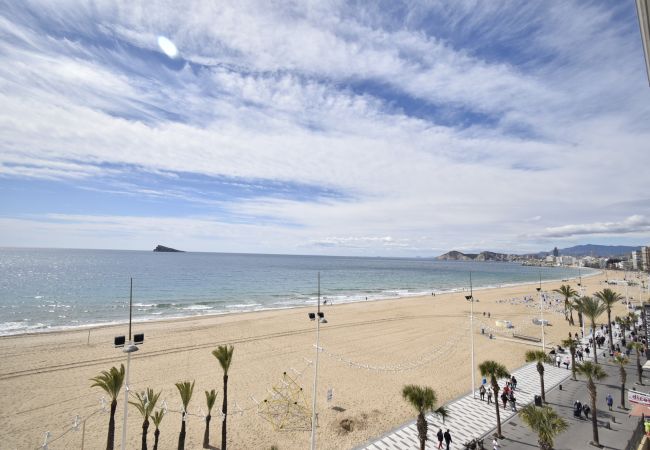 Appartement à Benidorm - MAR Y VENT - VUE SUR MER (3 CHAMBRES) Appartement à Benidorm - MAR Y VENT - VUE SUR MER (3 CHAMBRES)
