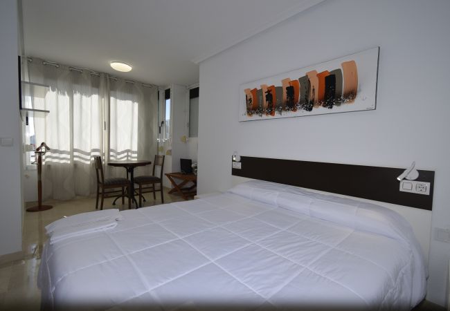 Appartement à Benidorm - PINTOR ROSALES  (3 CHAMBRES)