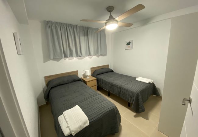 Apartamento em Benidorm - MAR BLAU (3 QUARTOS) Apartamento em Benidorm - MAR BLAU (3 QUARTOS)