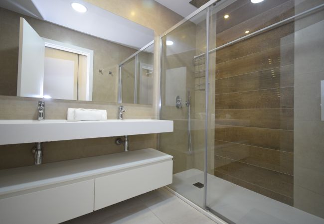 Apartamento em Benidorm - SUNSET WAVES (2 QUARTOS) Apartamento em Benidorm - SUNSET WAVES (2 QUARTOS)