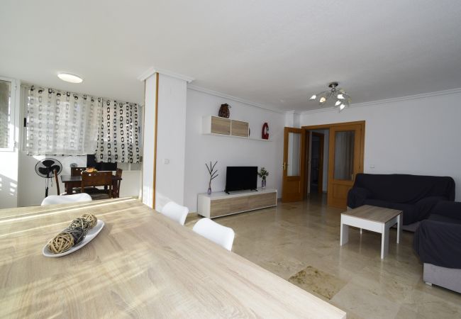 Apartamento em Benidorm - PINTOR ROSALES  (3 QUARTOS)