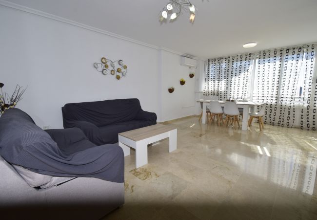 Apartamento em Benidorm - PINTOR ROSALES  (3 QUARTOS)