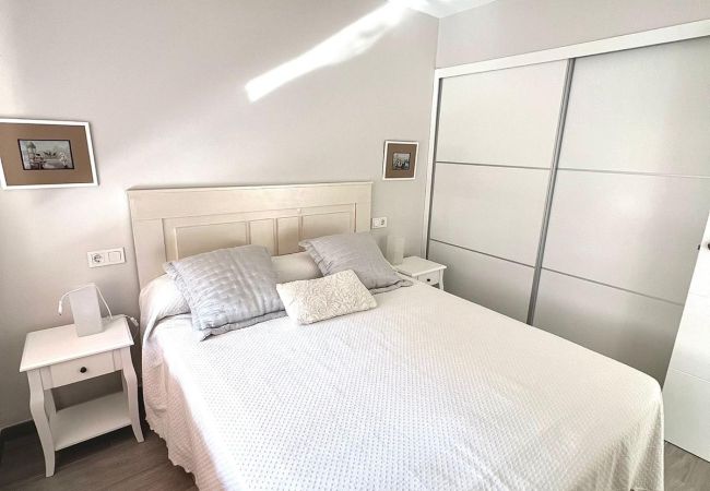 Apartamento em Benidorm - DON PACO (2 QUARTOS) - 4 pessoas Apartamento em Benidorm - DON PACO (2 QUARTOS) - 4 pessoas