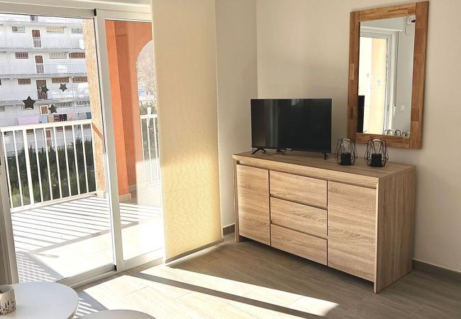 Apartamento em Benidorm - DON PACO (2 QUARTOS) - 4 pessoas Apartamento em Benidorm - DON PACO (2 QUARTOS) - 4 pessoas