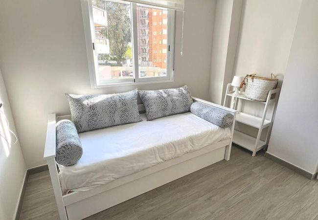 Apartamento em Benidorm - DON PACO (2 QUARTOS) - 4 pessoas Apartamento em Benidorm - DON PACO (2 QUARTOS) - 4 pessoas