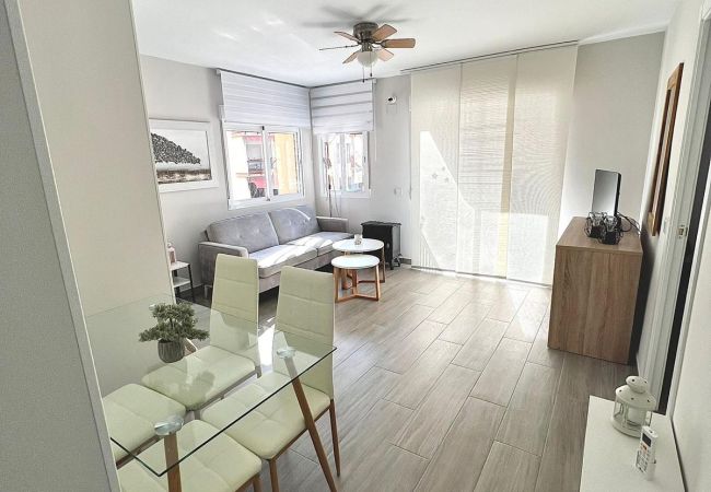 Apartamento em Benidorm - DON PACO (2 QUARTOS) - 4 pessoas Apartamento em Benidorm - DON PACO (2 QUARTOS) - 4 pessoas