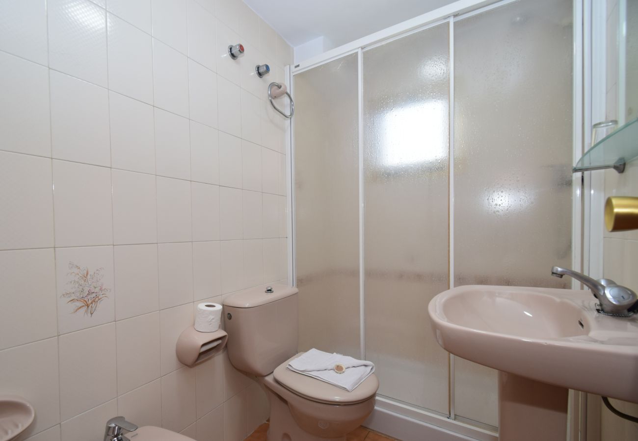 Apartamento em Benidorm - TORRE GERONA ( 2 QUARTOS) - 5 PAX