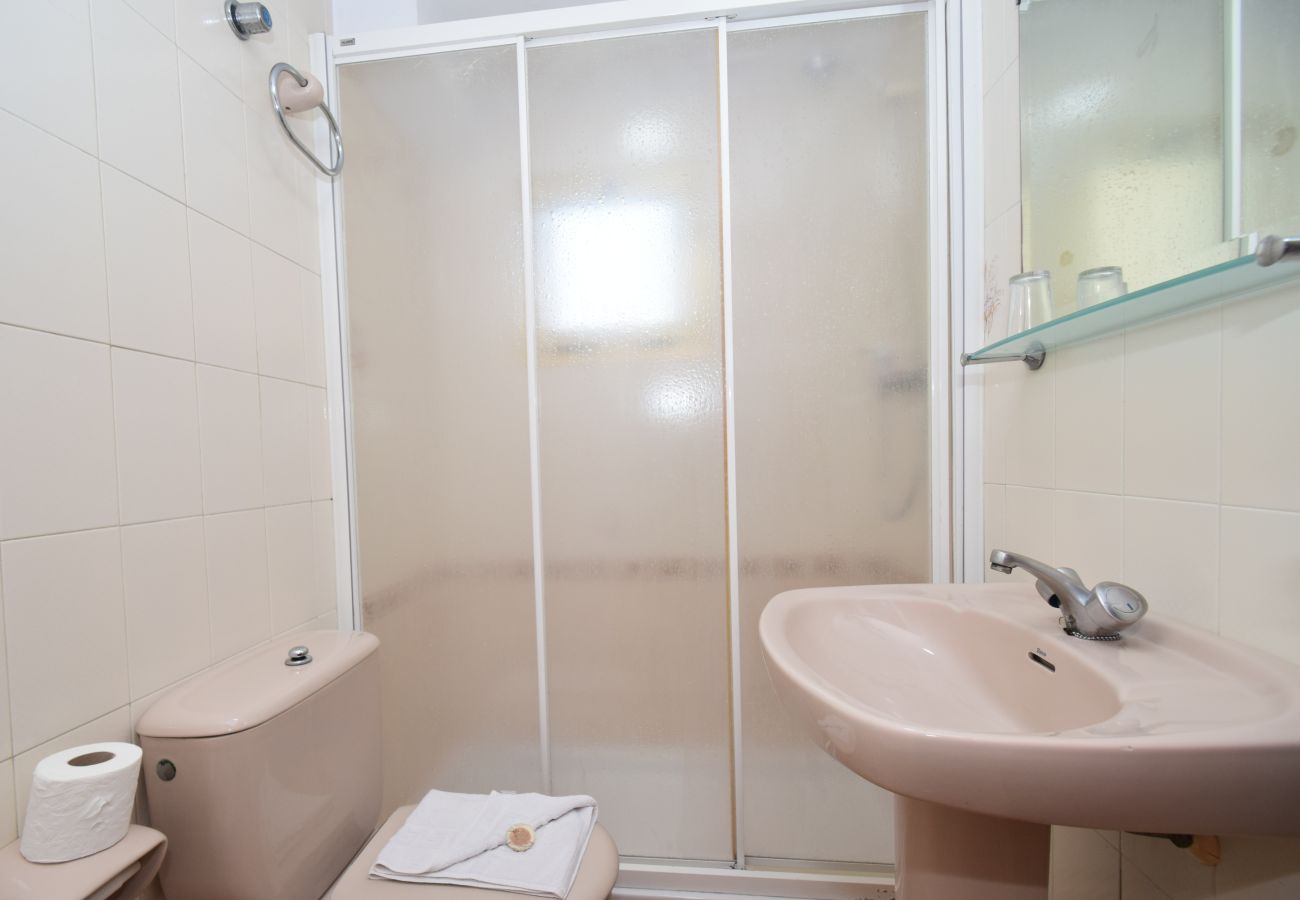 Apartamento em Benidorm - TORRE GERONA ( 2 QUARTOS) - 5 PAX