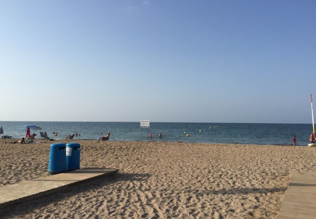 Apartment in Denia - Apartment on the ground floor facing the pool and on the beachfront Apartment in Denia - Apartment on the ground floor facing the pool and on the beachfront