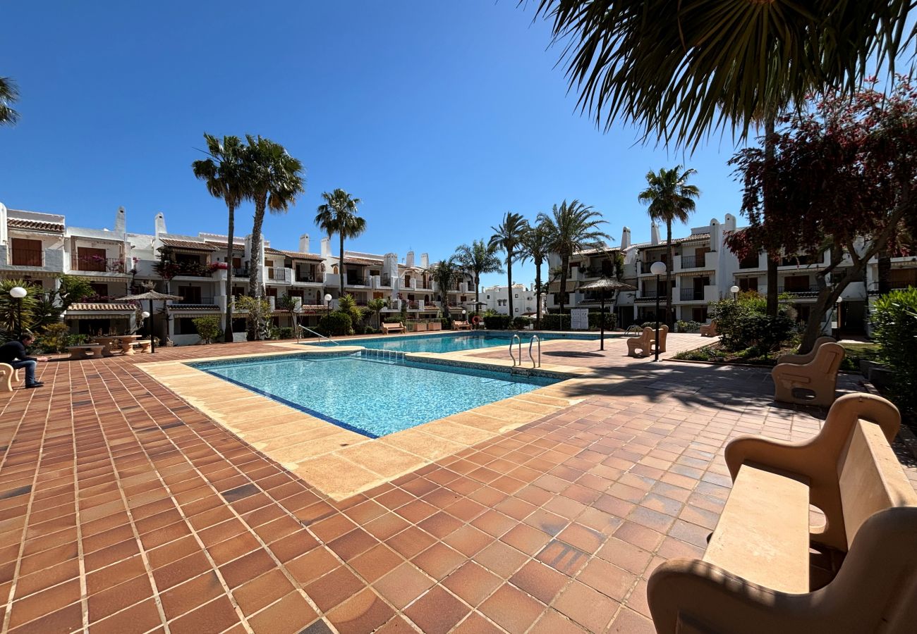 Apartment in Denia - Apartment on the ground floor facing the pool and on the beachfront