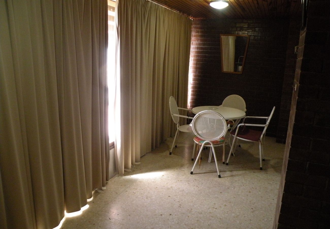 Apartment in Benidorm - LOS PINOS ( BEDROOM)