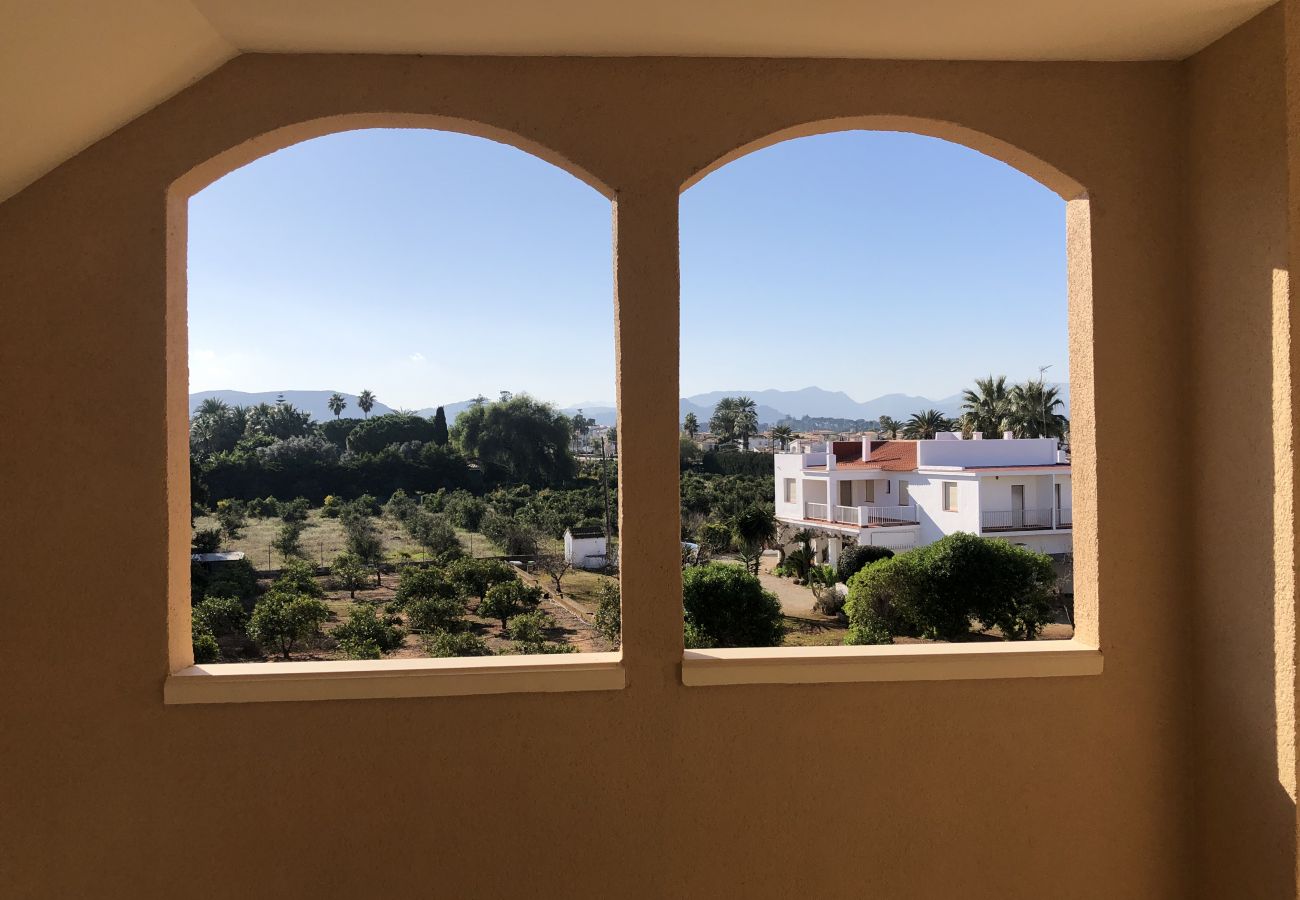 Apartment in Denia - Spacious apartment in urbanization with pool and parking