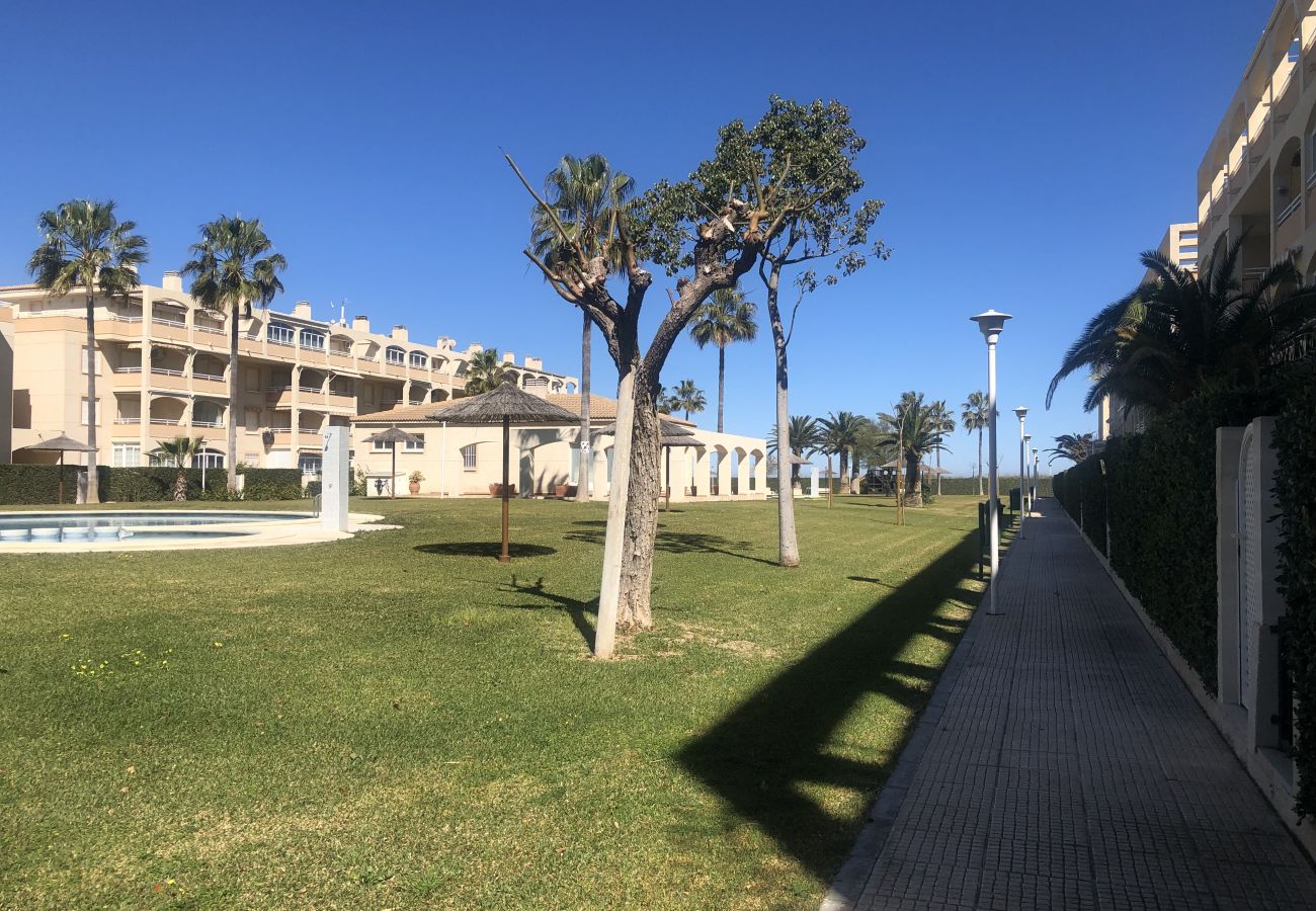 Apartment in Denia - Bahia de Denia beachfront apartment