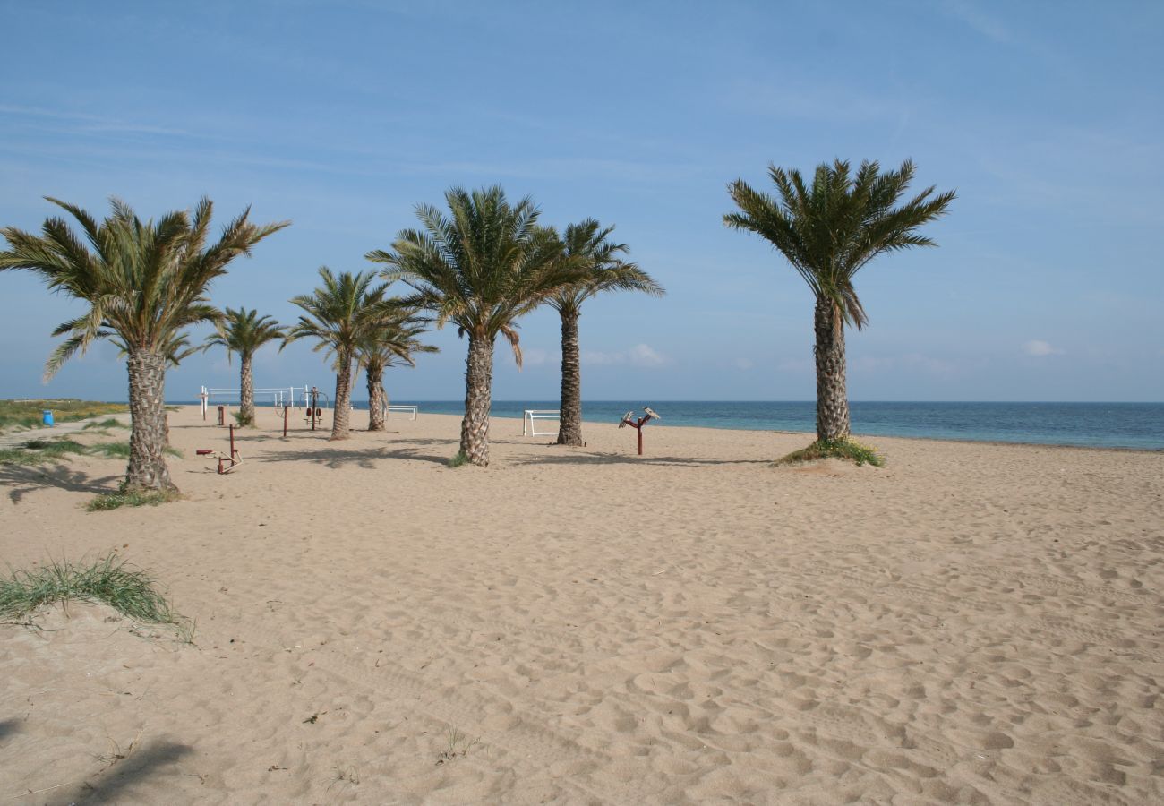 Apartment in Denia - Beachfront apartment very close to Denia