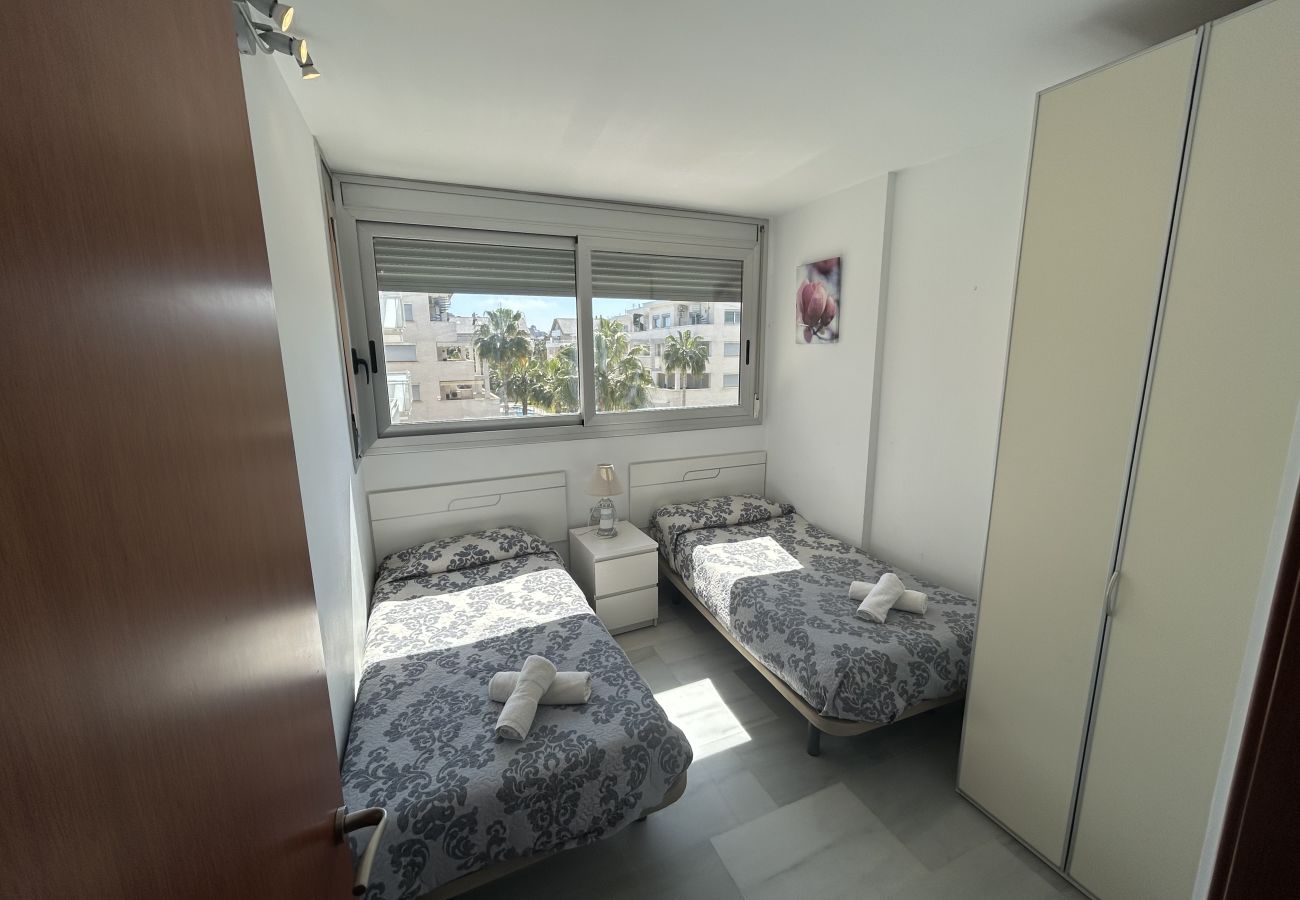 Apartment in Denia - ELE12-3-B