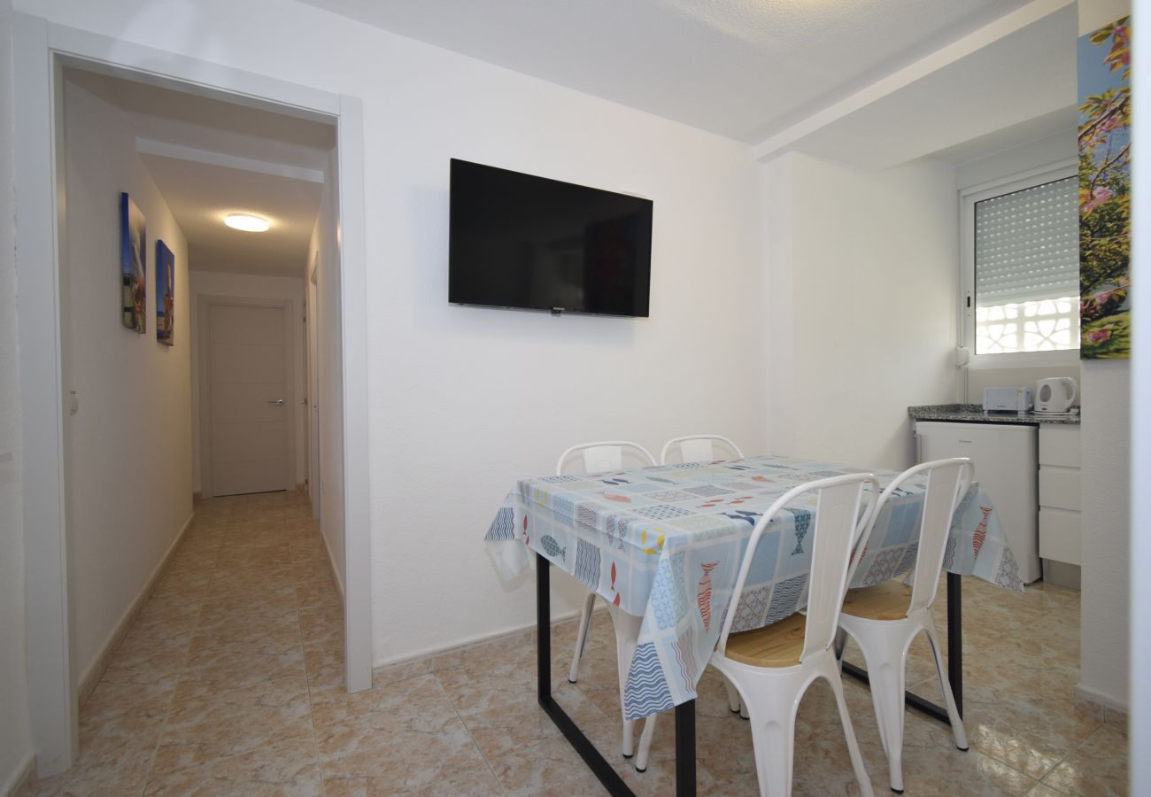 Apartment in Benidorm - MAR Y VENT  2D (4 BEDROOMS)