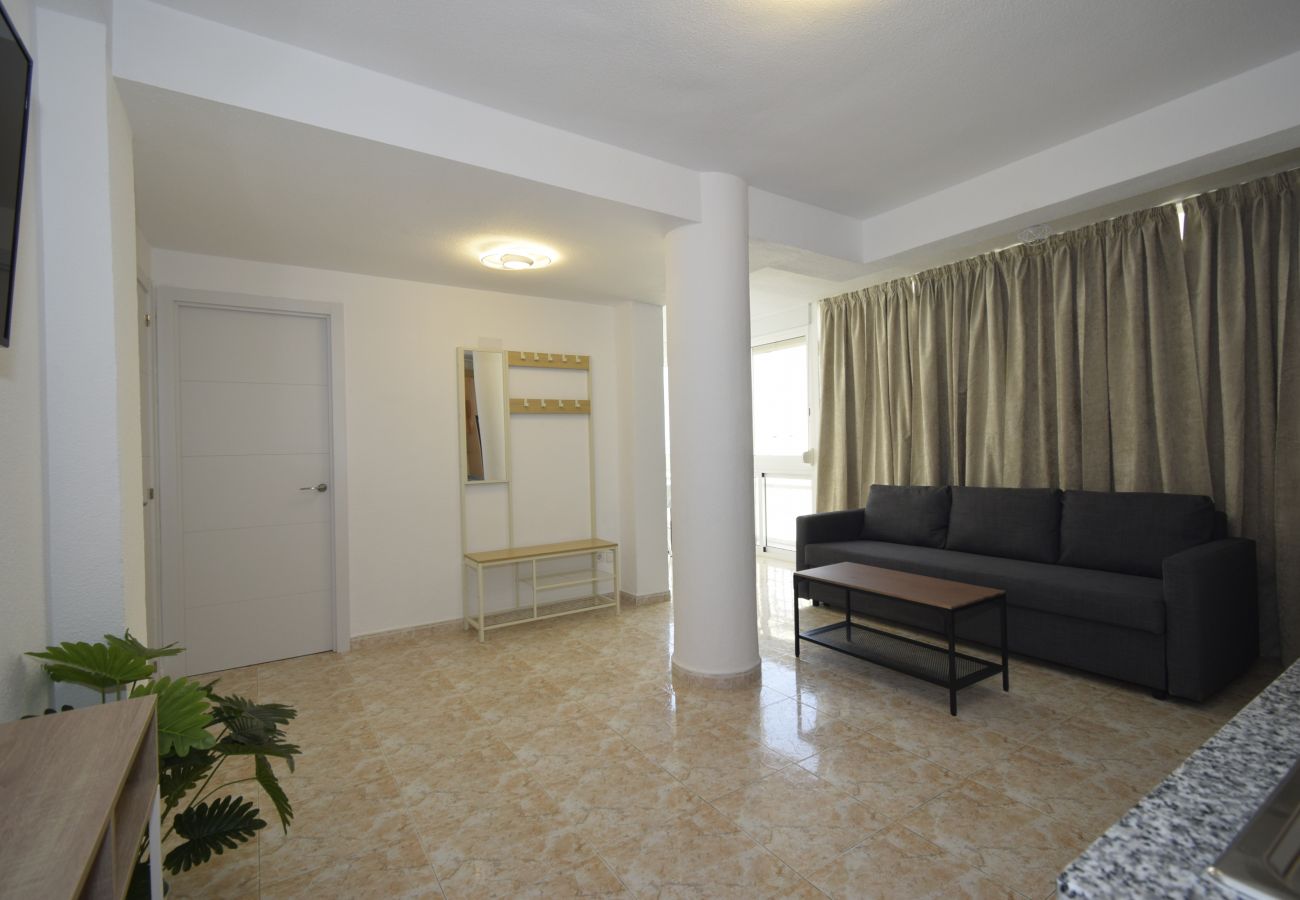 Apartment in Benidorm - MAR Y VENT  2D (4 BEDROOMS)