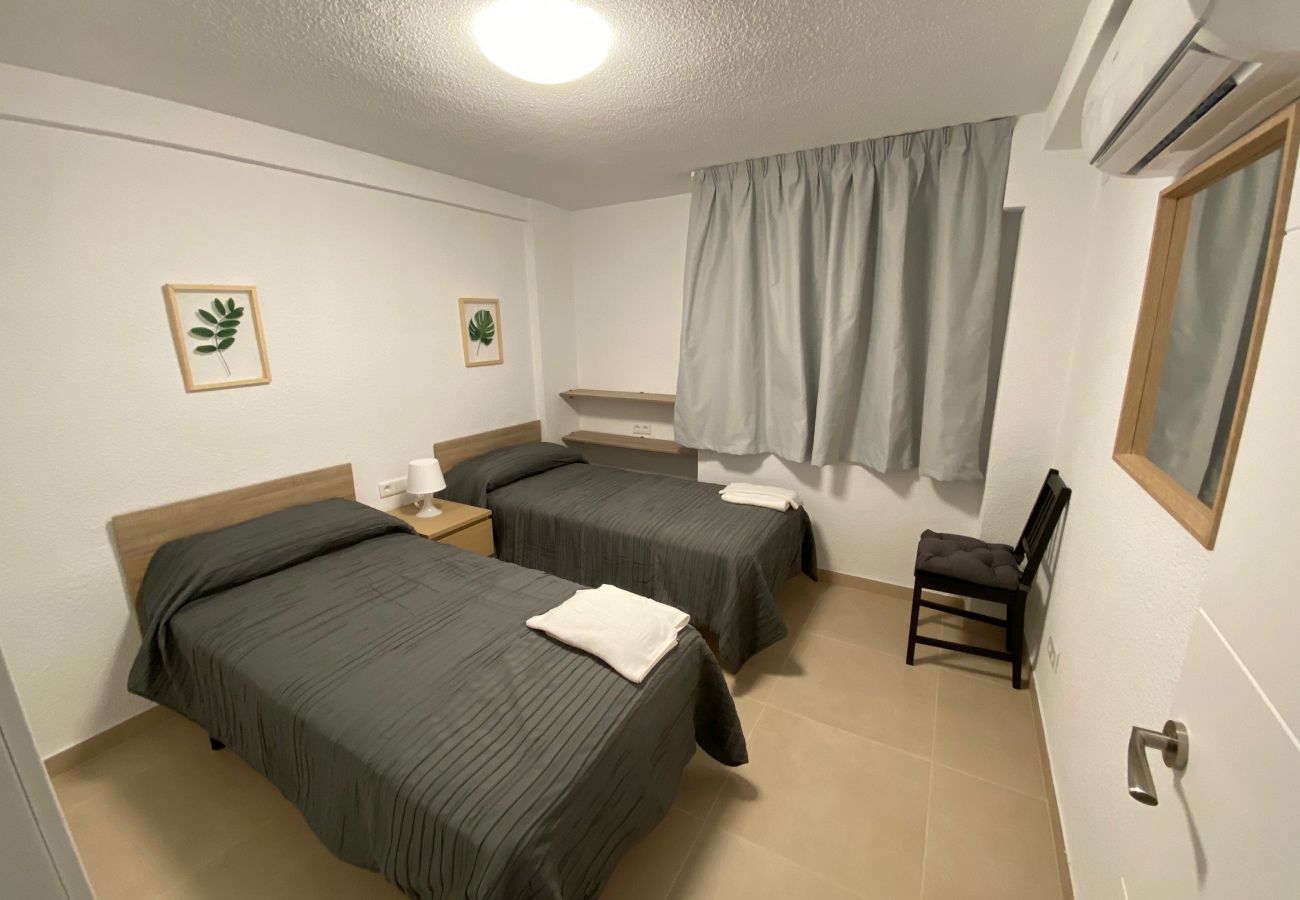 Apartment in Benidorm - MAR BLAU (3 BEDROOMS)