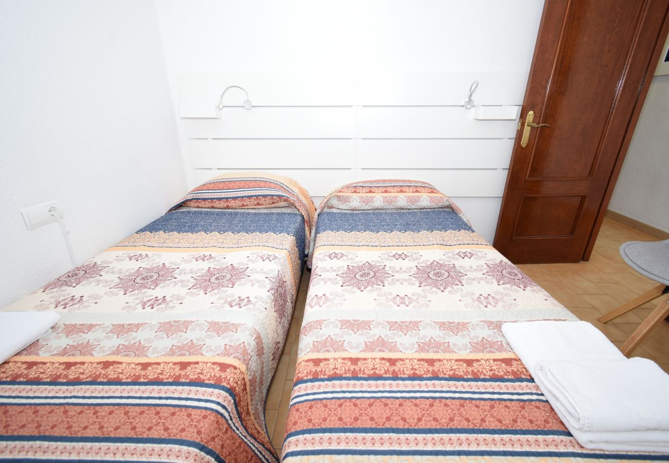 Apartment in Benidorm - PALMERAS (1 BEDROOM) NO BALCONY