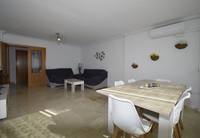 Apartment in Benidorm - PINTOR ROSALES  (3 BEDROOMS)